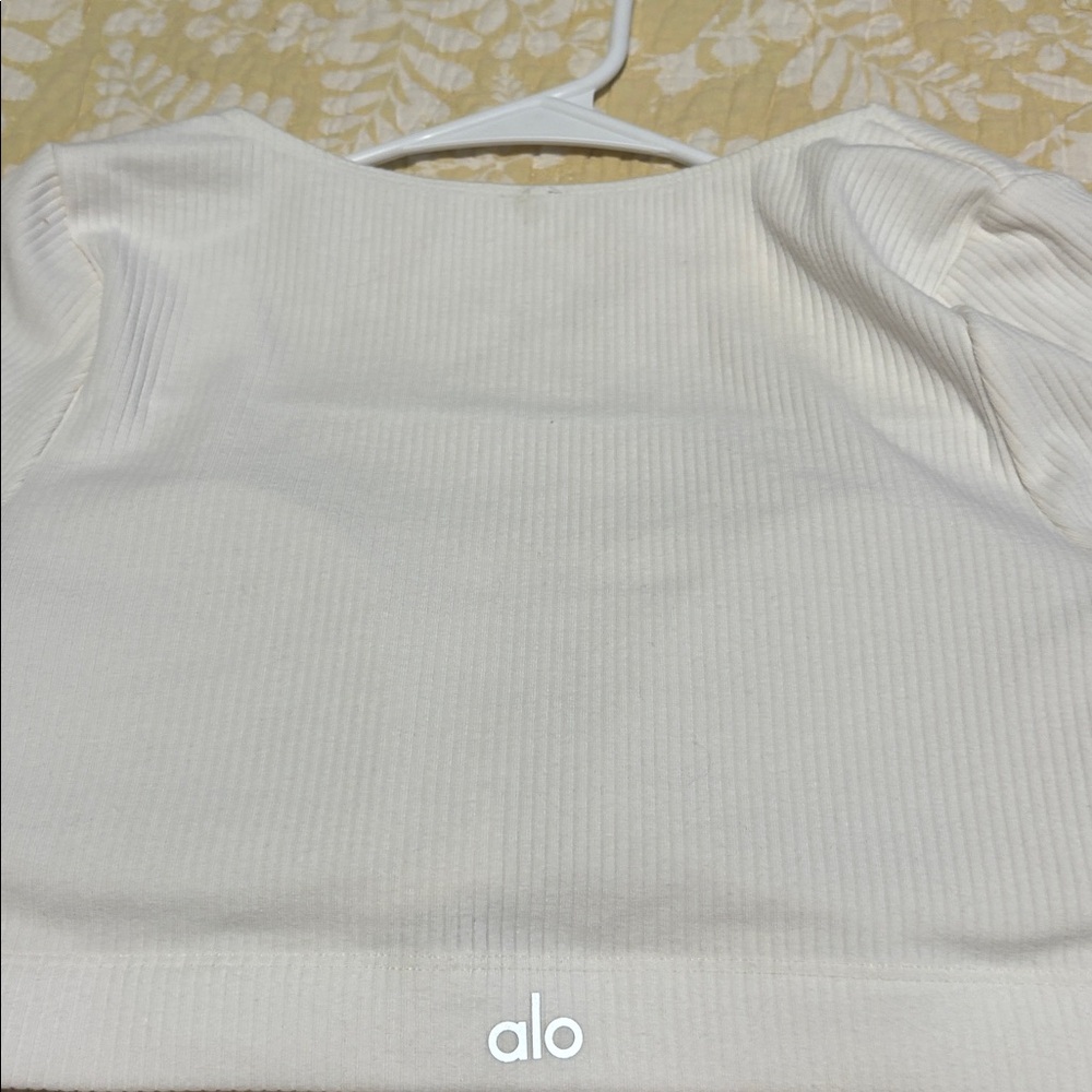 ALO Yoga White Ribbed Crop Top - Picture 6 of 8